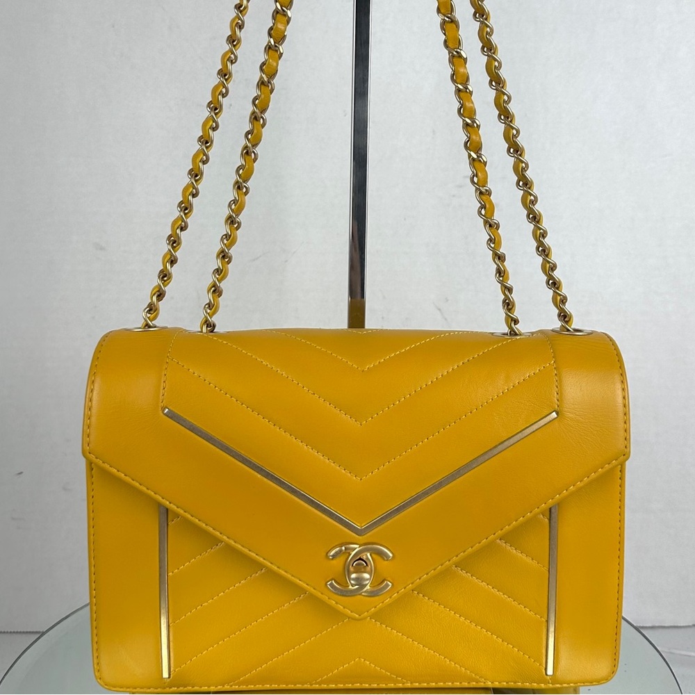 CHANEL CC CHAIN LEATHER SHOULDER/CROSSBODY BAG & Petit GST Bag - Picture 5 of 16